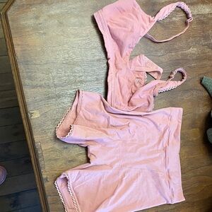 La coochie ethical set. Worn once ! Bought wrong size. The rose color is lovely!